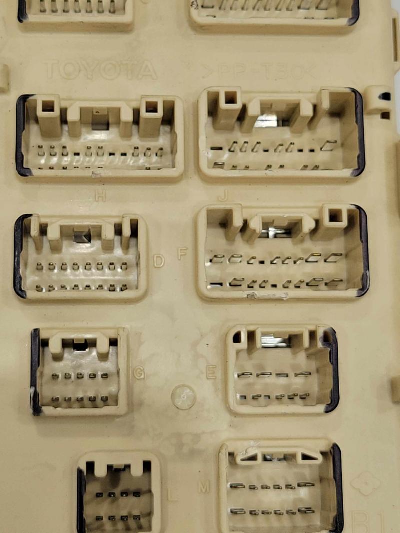 2009 Lexus RX350 Cabin Fuse Box Junction Block Multiplex OEM