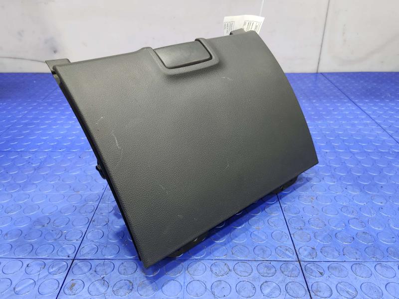 2017 Chevrolet Silverado 2500 Glove Box