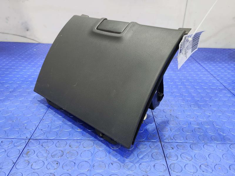 2017 Chevrolet Silverado 2500 Glove Box