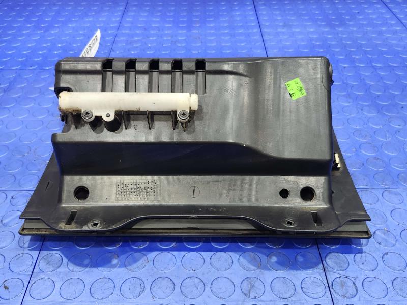 2017 Chevrolet Silverado 2500 Glove Box