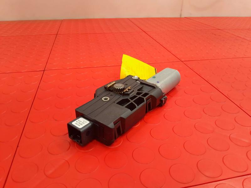 2020 Nissan Armada Sun Roof Motor