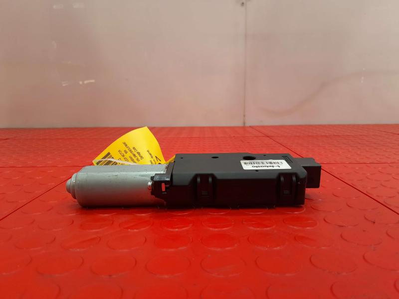 2020 Nissan Armada Sun Roof Motor