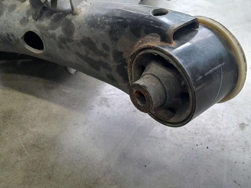 2014-2019 Nissan Versa 1.6L Rear Beam Axle Rear Suspension Assembly OEM 555013WC1B