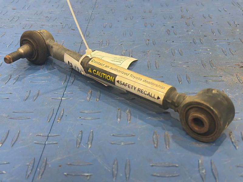 2007 Toyota RAV4 Lower Control Arm Rr
