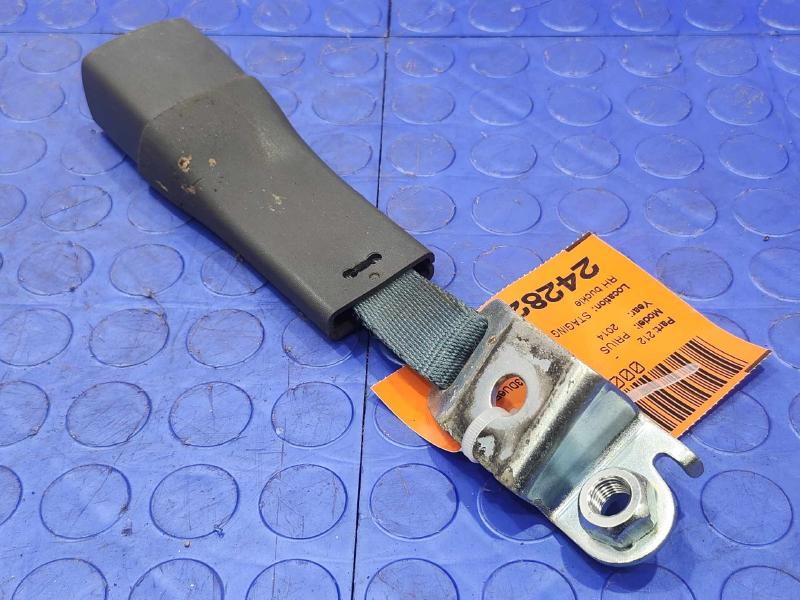 2014 Toyota Prius Rear Seat Belt
