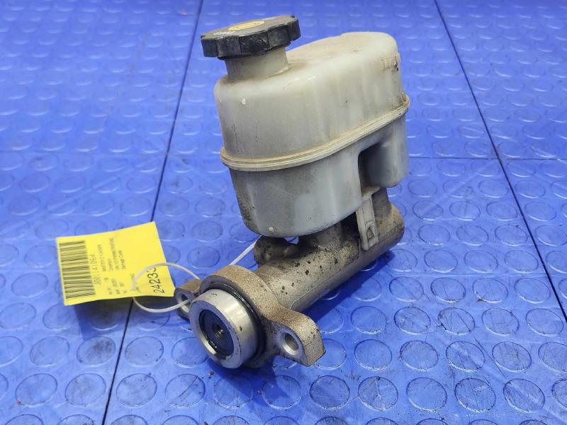 2007-2008 Cadillac Escalade Brake Master Cylinder Assembly OEM 15844166