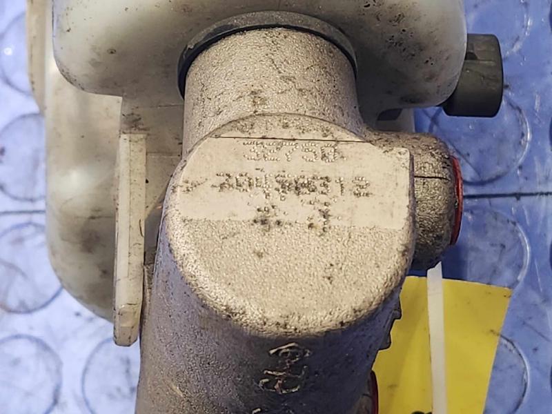 2007-2008 Cadillac Escalade Brake Master Cylinder Assembly OEM 15844166