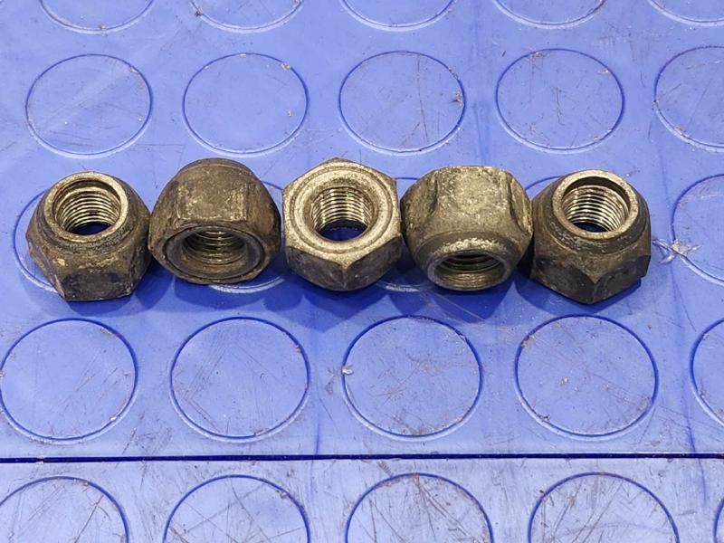 2015 Nissan Rogue Lug Nuts