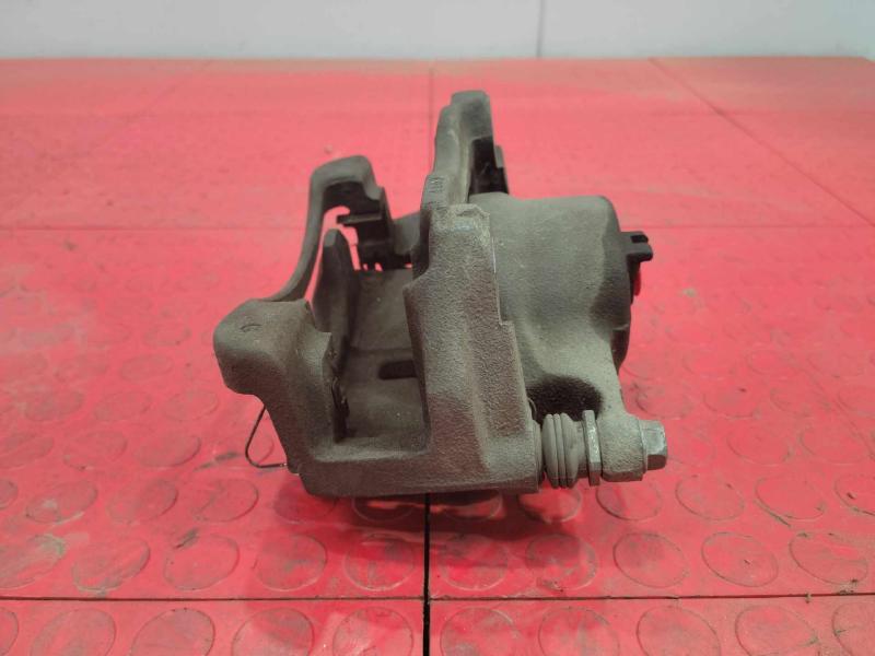 2018 Nissan Rogue Sport Caliper