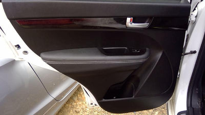 2014 2015 Kia Sorento Rear Door Trim Panel LH Driver Side Black w/ Nappa Leather OEM 833011UAA0BEJ