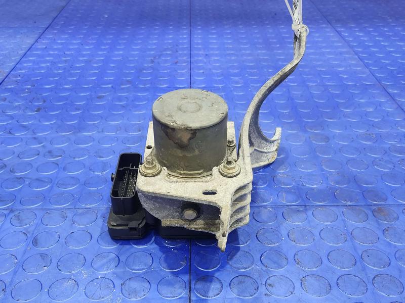 2017 Chevrolet Malibu OEM ABS Anti Lock Brake Pump Modulator Assembly 84084528