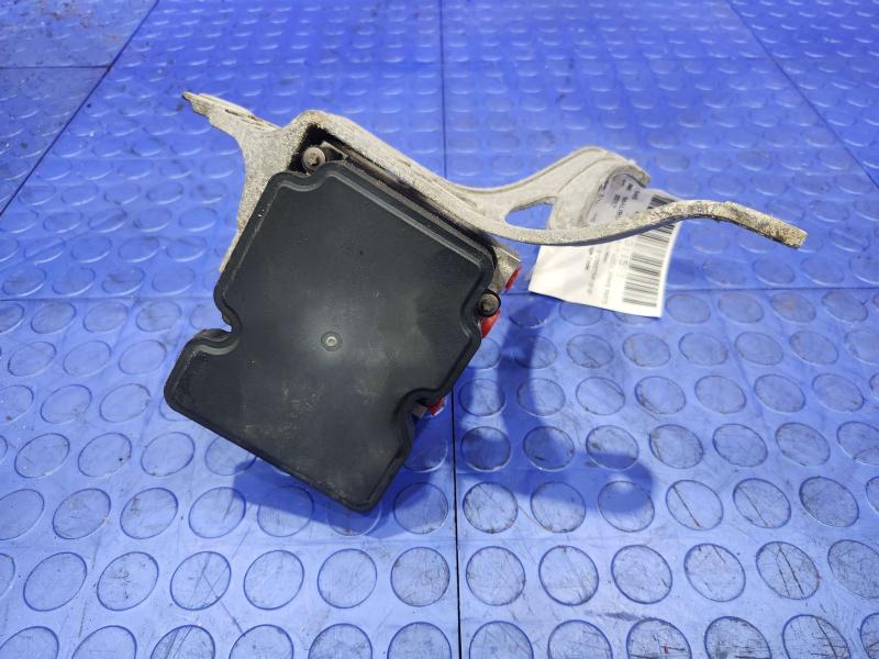 2017 Chevrolet Malibu OEM ABS Anti Lock Brake Pump Modulator Assembly 84084528