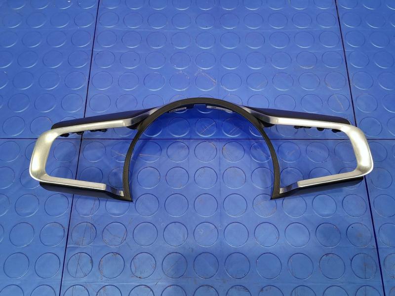 2017-2019 Jaguar XE R-Sport Steering Wheel Upper Trim Genuine OEM T4N5768