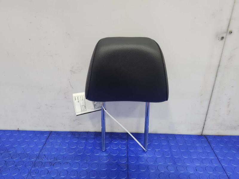 2020 Volkswagen Passat Headrest