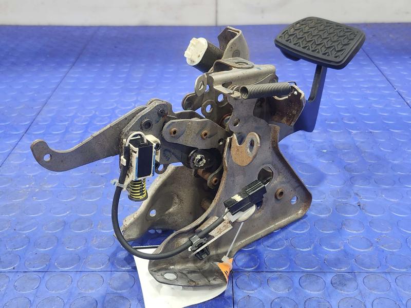 2019-2022 Toyota RAV4 Brake Pedal Assembly Genuine OEM Part 471100R110