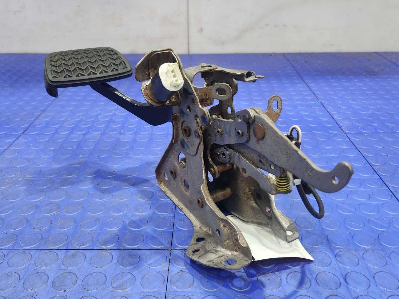 2019-2022 Toyota RAV4 Brake Pedal Assembly Genuine OEM Part 471100R110