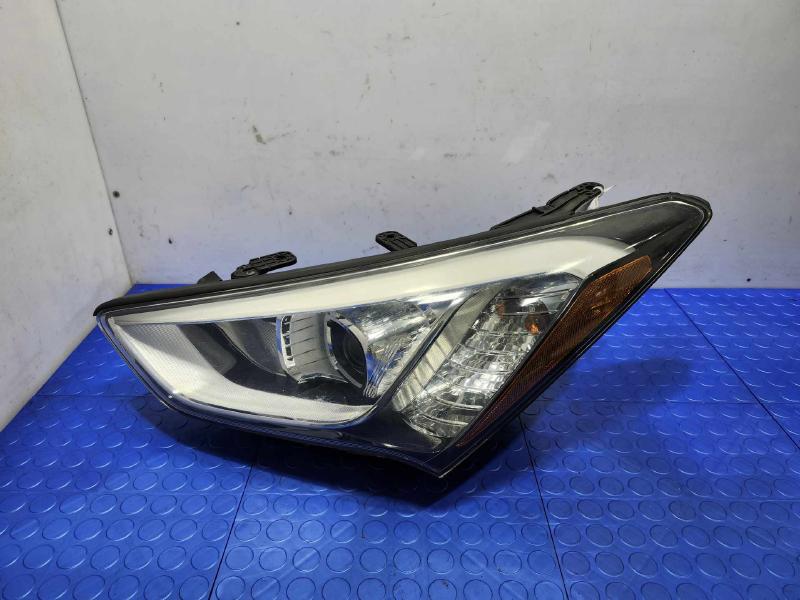 2013 Hyundai Santa Fe Headlamp Assembly