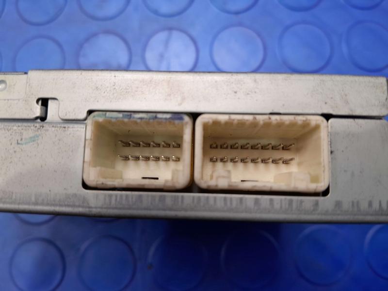 2012-2014 Toyota Sienna Multimedia Interface Module Genuine OEM 861A008011