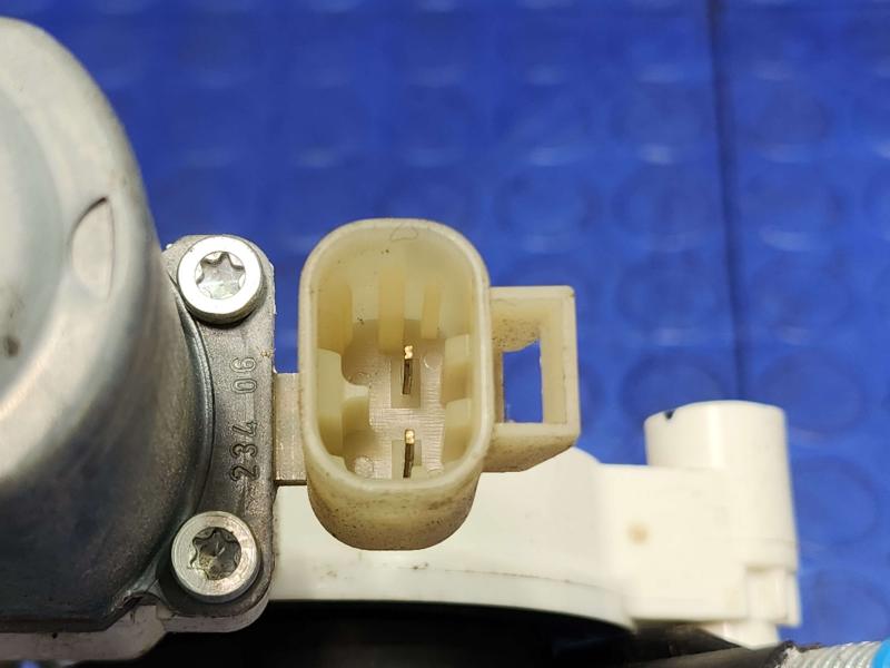 2007 Chevrolet Avalanche 1500 Side/Rear/Cargo Regulator