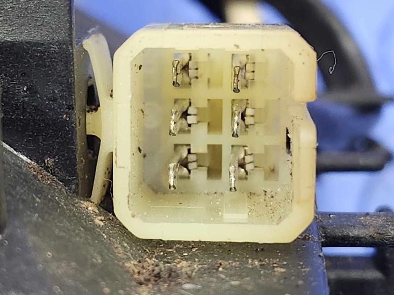 2001 Chevrolet Tracker Floor Shifter