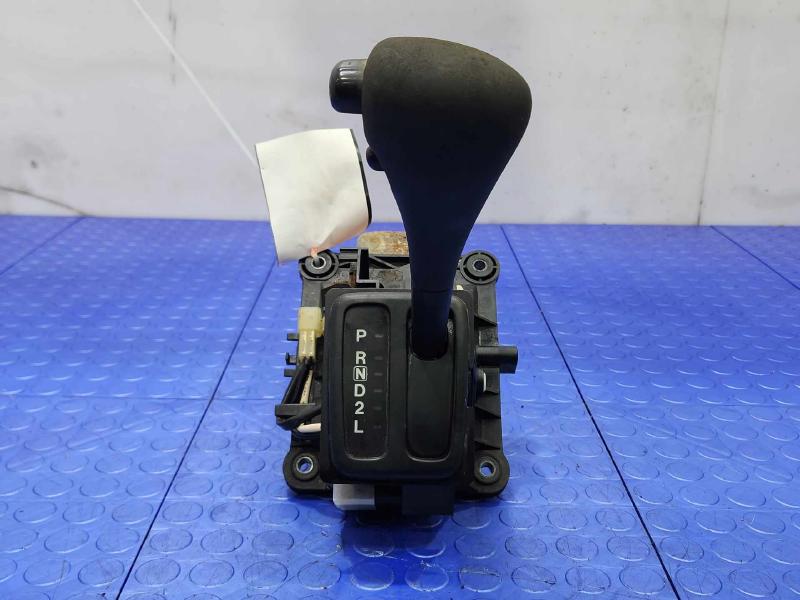 2001 Chevrolet Tracker Floor Shifter