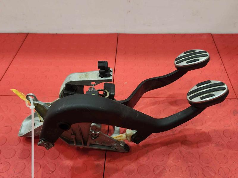 2011-2016 Mini Cooper Countryman OEM Manual Transmission Brake and Clutch Pedals
