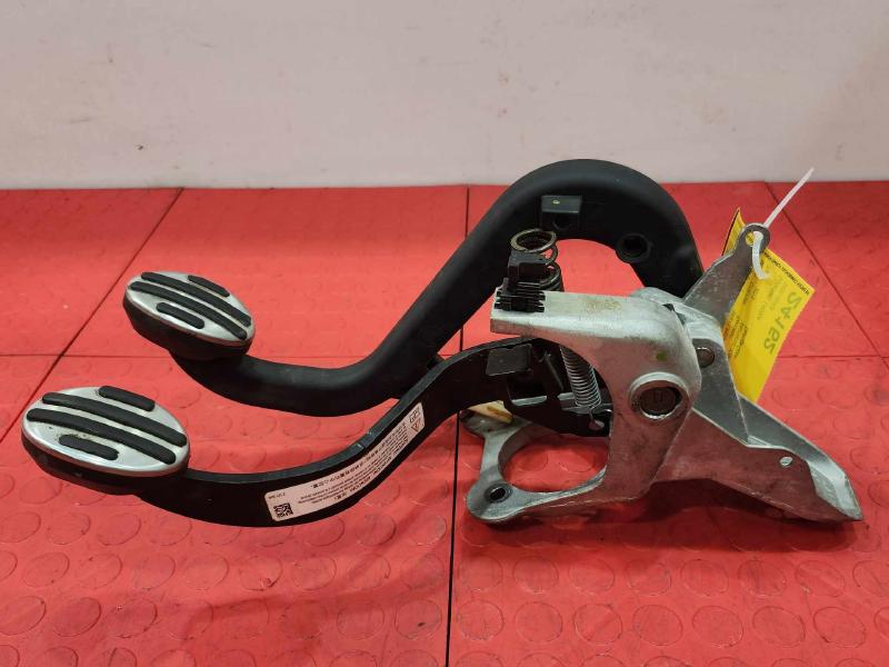 2011-2016 Mini Cooper Countryman OEM Manual Transmission Brake and Clutch Pedals