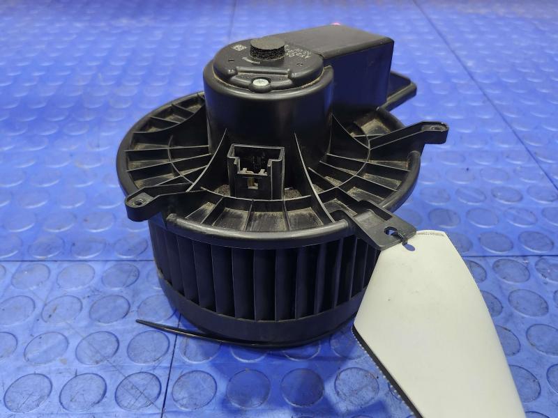 2015 Jeep Grand Cherokee Blower Motor
