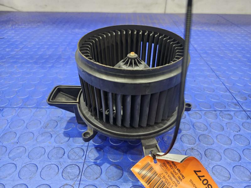 2015 Jeep Grand Cherokee Blower Motor