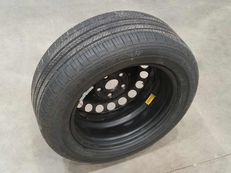 2006 Volkswagen Passat Wheel