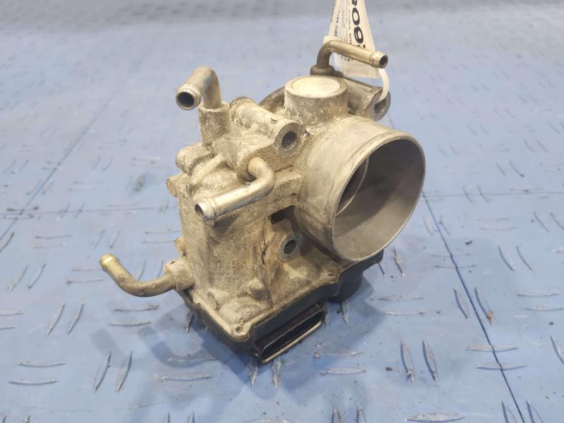 2002 Toyota Camry Throttle Body/Valve Assy