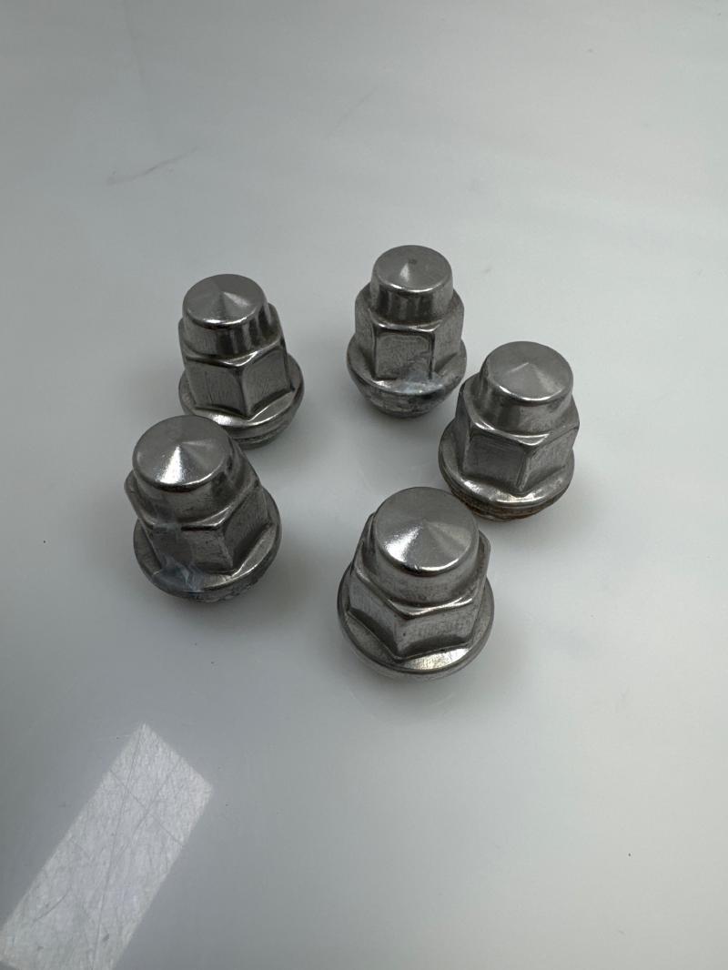 2012 Toyota Sienna Lug Nuts
