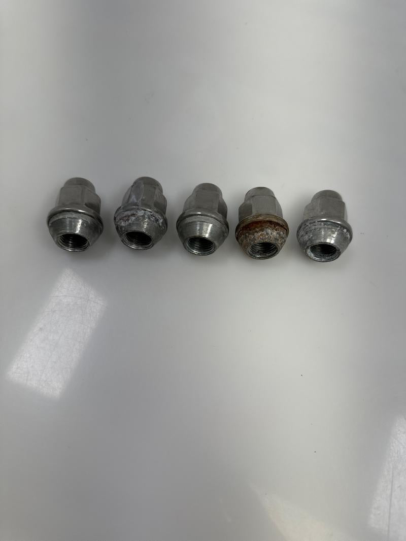2012 Toyota Sienna Lug Nuts
