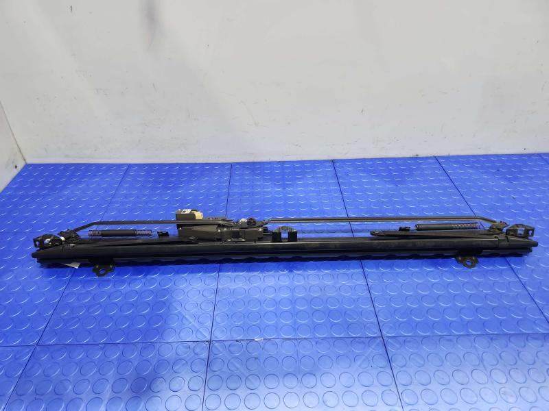 2008 Lexus LS 460 Window Shade