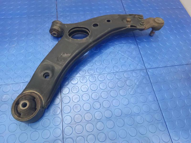 2015 Hyundai Santa Fe Lower Control Arm Front