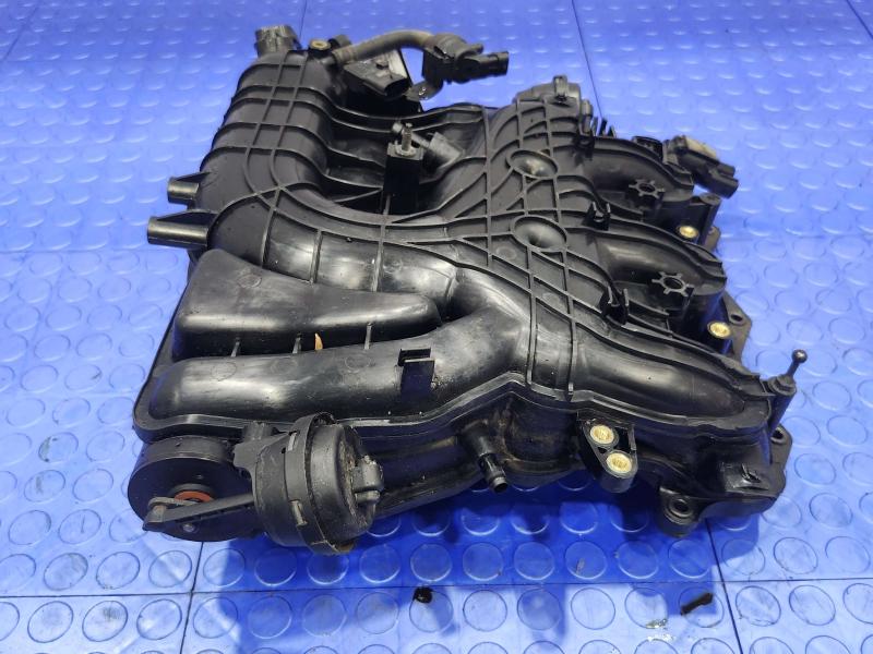 2011 Kia Sorento Intake Manifold