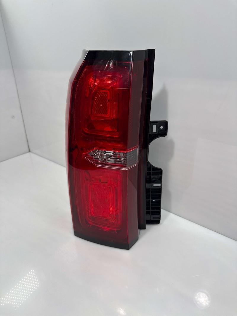 2015 Chevrolet Tahoe Tail Light Assembly