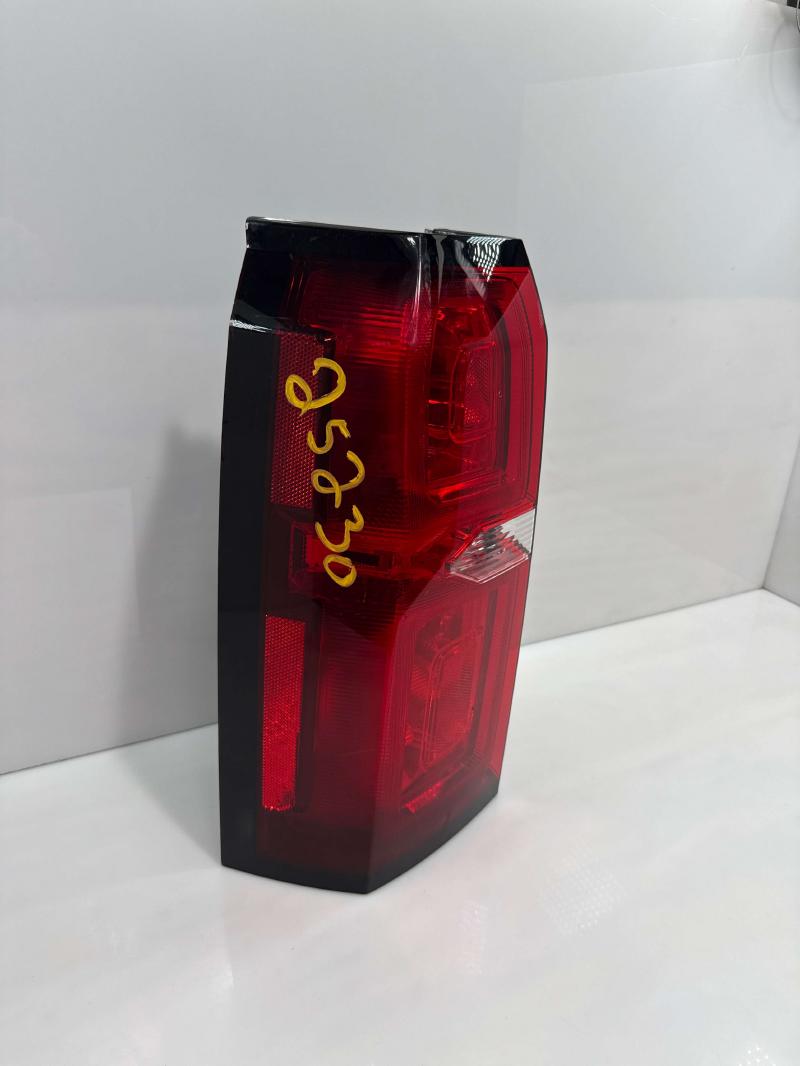 2015 Chevrolet Tahoe Tail Light Assembly