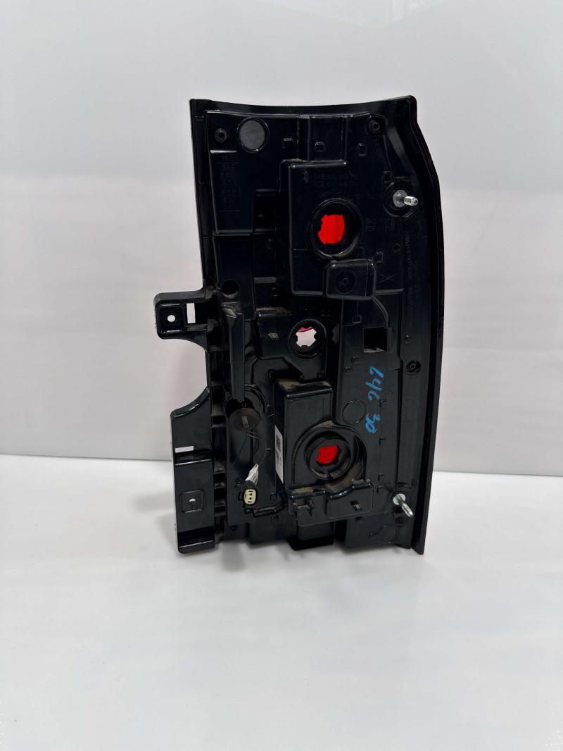2015 Chevrolet Tahoe Tail Light Assembly