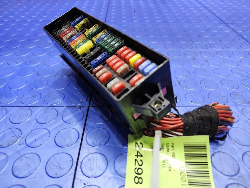 2012 Volkswagen Jetta Cabin Fuse Box