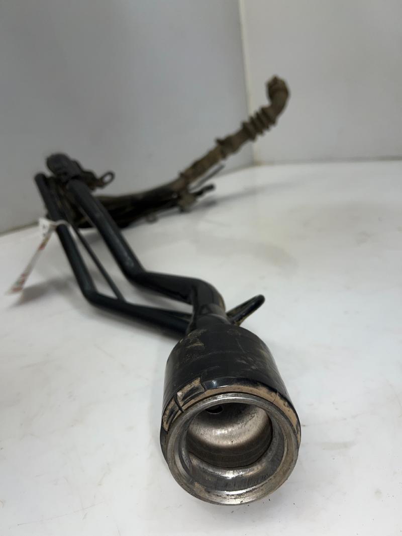 2008 - 2013 Toyota Highlander Fuel Filler Neck Assembly OEM 772010E050