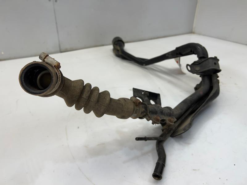 2008 - 2013 Toyota Highlander Fuel Filler Neck Assembly OEM 772010E050