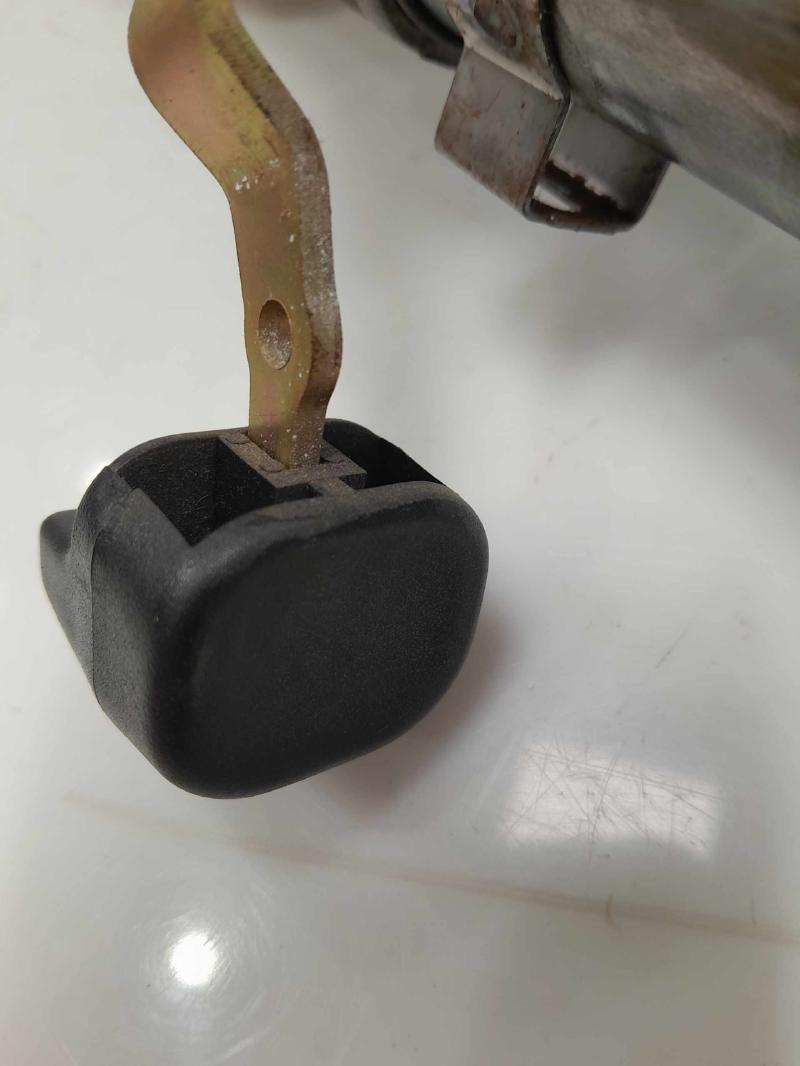2001 - 2005 Toyota Rav4 Steering Column (Bare) OEM 4521042020