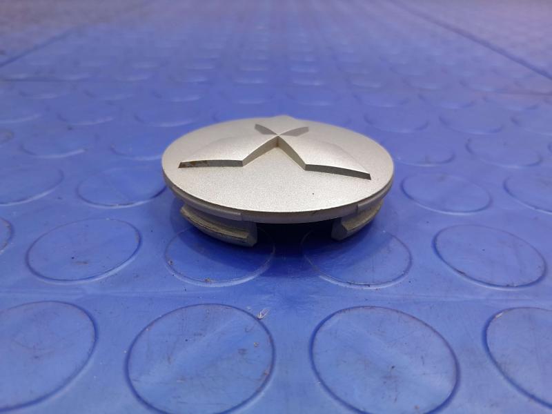 2016 Mitsubishi Outlander Center Cap