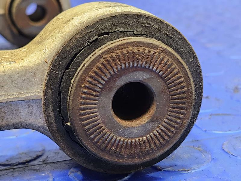 2007 Hummer H3 Upper Control Arm Front