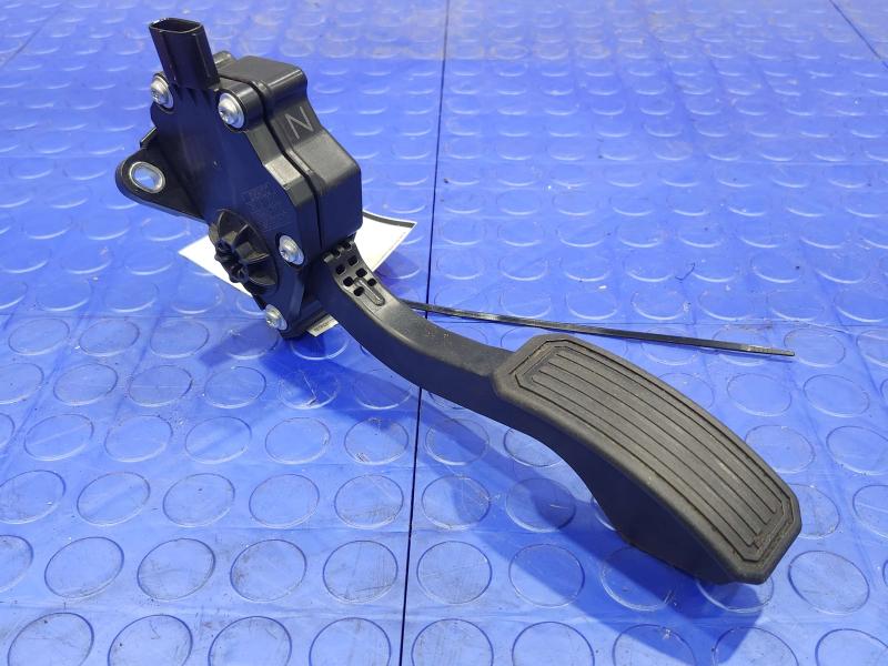 2010-2012 Toyota Prius 1.8L Accelerator Pedal Assembly Genuine OEM 78110-12010
