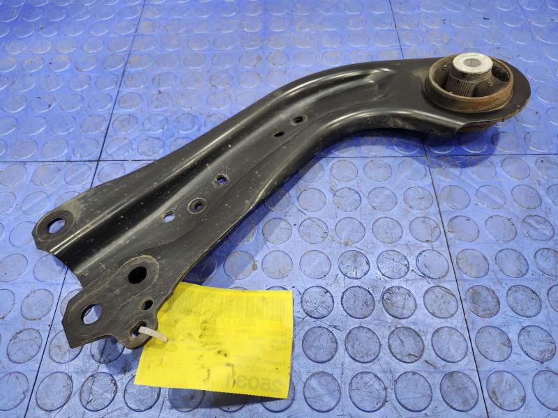 2017 Toyota Prius Lower Control Arm Rr