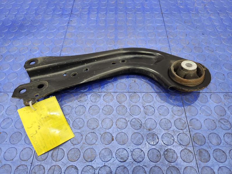 2017 Toyota Prius Lower Control Arm Rr