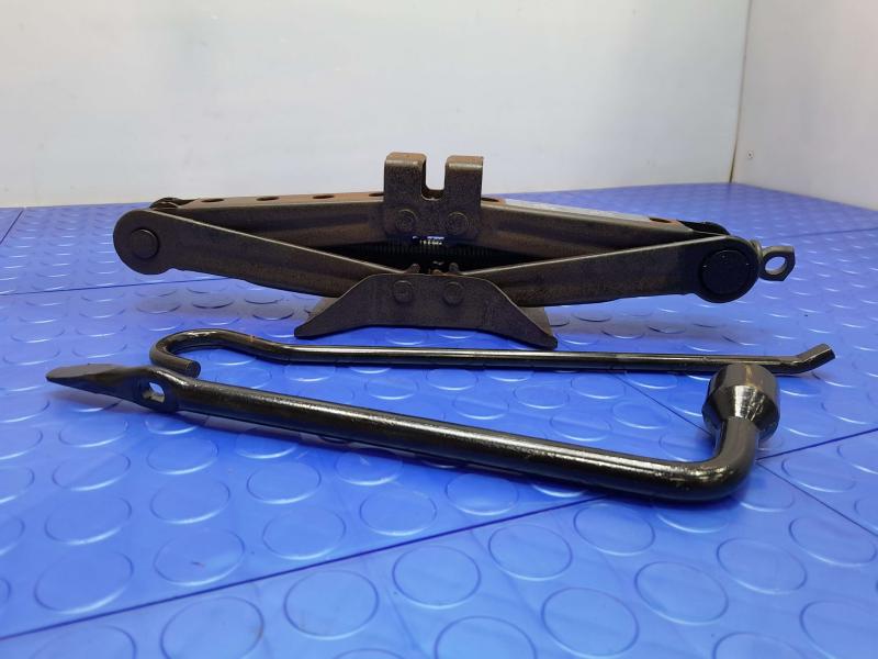 2016 Subaru Legacy Jack Assembly