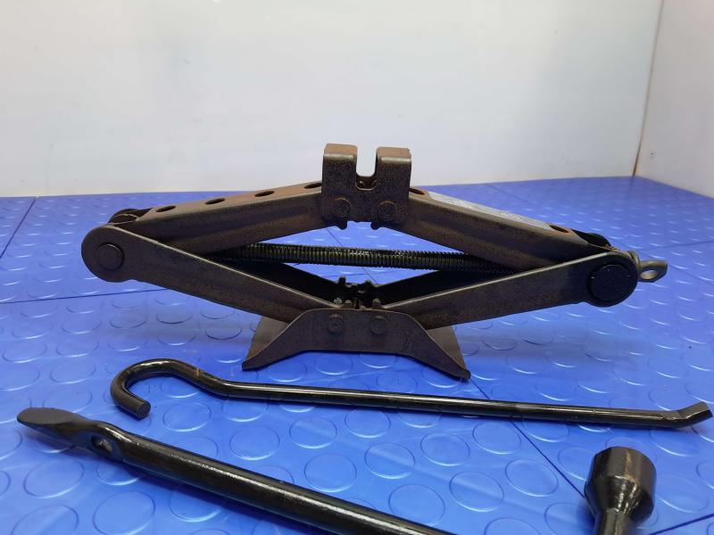 2016 Subaru Legacy Jack Assembly